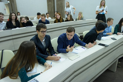 Всего в мероприятии приняли участие около 100 учащихся саратовских вузов