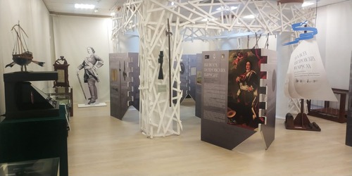 Экспозиция к юбилею Петра Великого в Саратовском областном музее краеведения