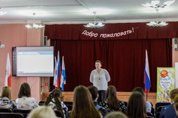 Юлия Андреевна рассказала ребятам о профессиях, представленных в ООО "Газпром трансгаз Саратов"
