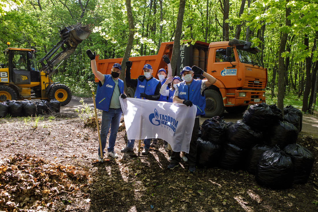 Более 100 сотрудников Общества приняли участие в экологической акции «Русский лес».