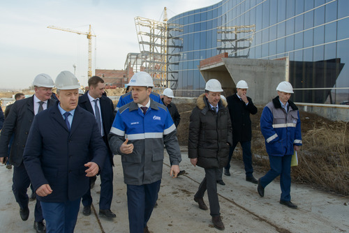 Губернатор Саратовской области Валерий Радаев и генеральный директор Владимир Миронов посетили стройплощадку спорткомплекса
