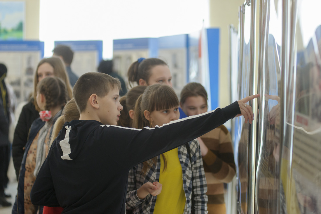 В Петровске стартовала мобильная выставка агитплакатов времен Великой Отечественной войны.