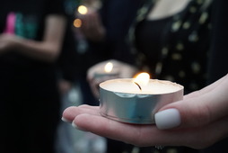 В память о погибших во время Великой Отечественной войны дети и руководство филиала зажгли свечи