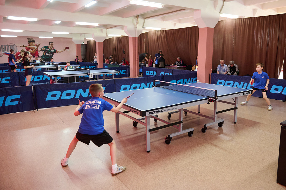 В специализированных школах Саратовской области настольным теннисом занимаются более 500 детей