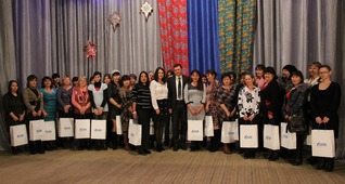 Каждая многодетная мама получила подарок