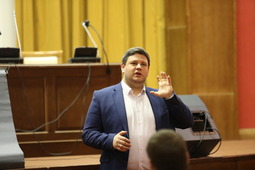 Ответственный секретарь "Газпром профсоюза" Семен Моднов